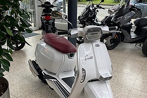 V 125 Special